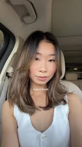 Medium Short Layered Haircut for Thin Hair