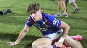 Warriors prodigy reece walsh says he's ready and waiting for his nrl debut which could come as soon as this sunday against melbourne. Sir Graham Lowe Hopes Reece Walsh Doesn T Suffer Same Fate As Shaun Johnson At Warriors Stuff Co Nz