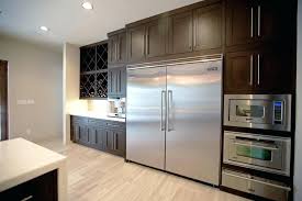 Extra Large Refrigerator Large Stainless Steel Refrigerator In Contemporary Kitchen Extra Large Refrige Home Kitchens Contemporary Kitchen Modern Refrigerators
