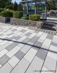 Die Farben Fur Pflastersteine Einfahrt Gestalten Hofeinfahrt Einfahrt
