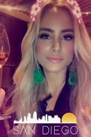 Amanda Stanton Clothes and Outfits