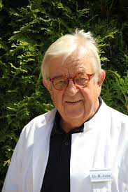 Dr. Helmut Adam