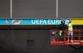 Wembley stadion ist eines von 12 em 2021 stadien. How Euro 2020 Was Saved The New York Times