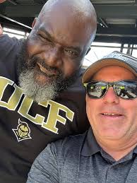 Hanks Football inducts Class of 2025 LB into Hall of Honor