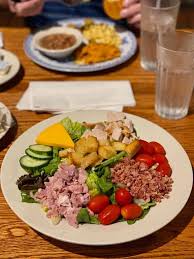 Is an american chain of restaurants with a southern country theme. Cracker Barrel Salads On The Menu