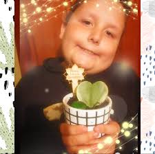 OMG.....I'm in love!!! My daughter insisted after we opened another ball  with this one.....it's a double let me try something...... Look in the  comments for ultimate cuteness......I was blown away by my