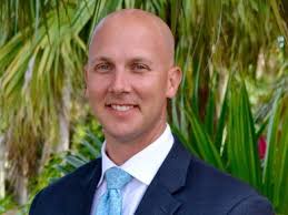 Naples finalizes contract with new city manager Charles Chapman