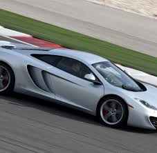 He owned a mclaren f1 for almost 20 years. Rowan Atkinson Mr Bean Fahrt Luxus Sportwagen Zu Schrott Welt