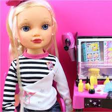 Conoce a Nancy, la primera muñeca youtuber