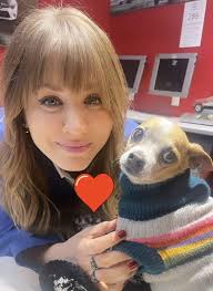 I love little Smudge's winter jacket ❤️