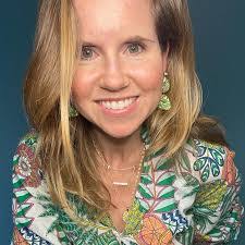 Kari Bower's Instagram, Twitter & Facebook