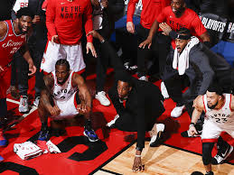 Leonard was smothered on the play by ben simmons. 10 Questions For The Photography Grad Who Shot The Famous Raptors Buzzer Beater News And Events Ryerson University