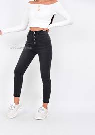 Le jean taille haute est le jean féminin par excellence, dans les années 50 les grandes stars comme marylin le portaient déjà en coupe droite, le « mom le jean taille haute reste très facile à porter, ce qu'on adore c'est qu'il stylise et allonge notre silhouette. Jean Skinny Taille Haute Gris Avec Boutons Outfitbook