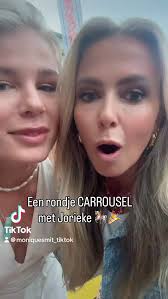 Zijn jullie al klaar voor Sinterklaas? 😃 Dans mee op “De Pepernoot  Polonaise”! In Volendam al jaren een hit van de Sinterklaasshow en vanaf  vandaag hopelijk ook in de rest van Nederland