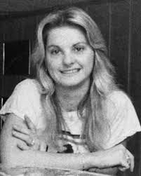 Bonnie Henn's Instagram, Twitter & Facebook