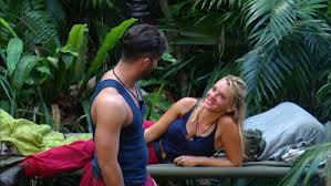 Kindheit, eltern und familie : Dschungelcamp 2019 Liebescomeback Bei Domenico De Cicco Evelyn Burdecki