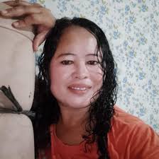 Ang mga calico o tricolor na pusa ay kilala sa kanilang makukulay na  balahibo—karaniwang kombinasyon ng puti, itim, at orange. Ang pattern na  ito ay pangunahing namamana sa pamamagitan ng X chromosome,