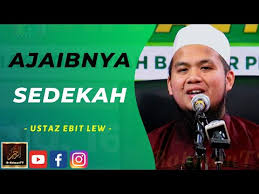 Kata ustaz ebit kepada wanita itu, usahlah berhenti berdoa agar keluarganya suatu hari nanti akan menerima islam. Download Ust Ebit Lew 3gp Mp4 Codedfilm