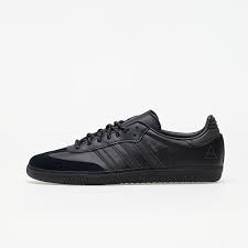 Top basketball shoes to buy and avoid for outdoor use! Men S Shoes Adidas X Pharrell Williams Samba Core Black Core Black Core Black Footshop