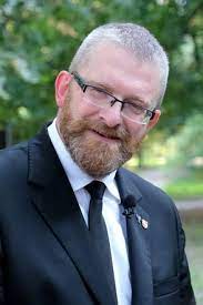 Jeszcze nie w przyszłą, ale już w następną niedziele poznamy pierwsze wyniki wyborów na nowego prezydenta stolicy podkarpacia. Wybory W Rzeszowie Kim Jest Grzegorz Braun Kandydat Na Prezydenta Miasta Wyksztalcenie Rodzina Kariera Program Wyborczy Super Express Wiadomosci Polityka Sport