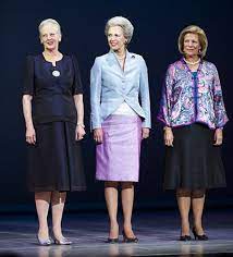 Pin By Heriberto Navarro On Pictures And More Denmark Royal Family Royal Fashion Greek Royal Family