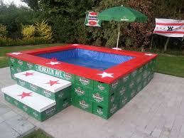 Zwembad Van Heineken Kratjes Kratten Heineken Zwembad