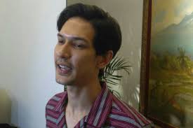 Nikita mirzani dan dimas beck. Dimas Beck Belum Tetapkan Target Untuk Menikah