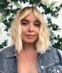 These ideas showcase glamorous shapes, geometric lines, versatile textures, and a rainbow of sophisticated colors suitable for thick hair. 40 Gorgeous Medium Haircuts For Round Faces Babydoll Couture Glam