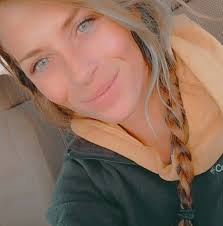 Kate Weller Facebook, Instagram & Twitter