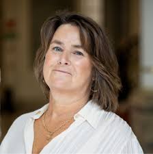 Congratulations, Jacqueline Guichelaar,