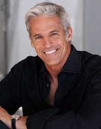 Schonste Mannerfrisuren Fur Herren Ab 40 Altere Herren Frisuren Herrenfrisuren Graue Haare Manner Frisuren