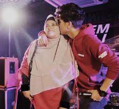 Mp3 duration 3:37 size 8.28 mb sebak dengar khalis adik achik spin kerja security guard nyanyi lagu arwah abangnya! Biodata Dan Latar Belakang Penyanyi Haqiem Rusli Iluminasi