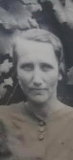 These are three of my seven great aunts, the daughters of Robert Pashby and  Belle Ingraham. The picture came to me through my cousin, with no  identification, so based