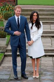 Prince harry and meghan markle and her gorgeous style. How Prince Harry And Meghan Markle S Engagement Announcement Compared To Prince William And Kate Middleton S