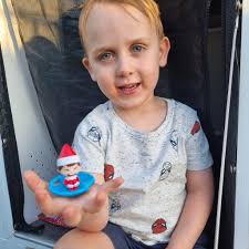 When Mev contacted me earlier this year to ask about my Christmas Countdown  Calendars, I just knew it would be a dream to personalise for her. Oops, I  mean Ottie! Mev asked