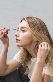 Soin visage à la fleur d'oranger et auto-maquillage