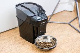 It can handle a wider variety of kibble shapes and sizes than the competition, and it keeps kibble and semi. No You Shouldn T Just Get An Automatic Pet Feeder And Skip Town Wirecutter