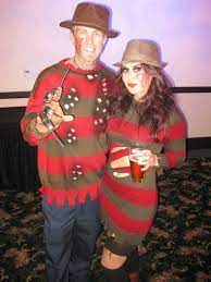 Well you're in luck, because here they come. 50 Disfraces De Halloween Para Enamorados Halloween Disfraces Trajes De Halloween Disfraces