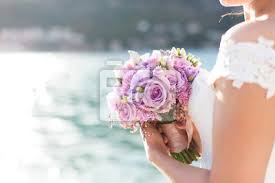 Check spelling or type a new query. Braut Halt Hochzeitsblumenstrauss Von Der Flieder Von Den Rosa Fototapete Fototapeten Myloview De