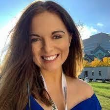 Roseann Hammond's Instagram, Twitter & Facebook