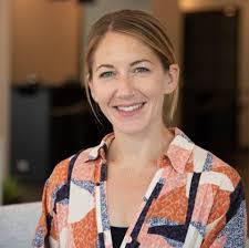 Danielle Hayman's Instagram, Twitter & Facebook