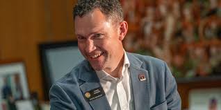 State Sen. Chris Hansen explains why he's leaving legislature right after  his reelection