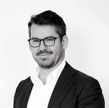 Matthew Perrott's Instagram, Twitter & Facebook