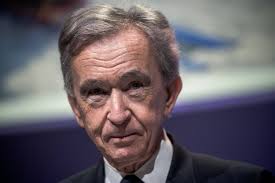 Je n'ai bien entendu jamais dit que nous allions délocaliser » : la réponse  de Bernard Arnault à Michel-Édouard Leclerc