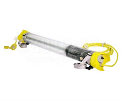Luxcommander B6700 Fl Y Em Yellow 120vac 3 Ea T 5 Lamps Fluorescent Portable Work Light With 15 Cord At Skygeek Com