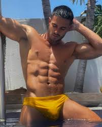 CUBAN MODEL JORGE COBIAN | MATTHEWS ISLAND