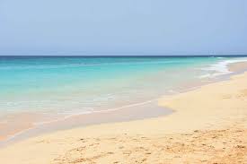 Non è molto estesa, con una lunghezza di circa 30 km e una larghezza che oscilla tra i 3 e 12 km, e si esplora con grade facilità. Voi Vila Do Farol Resort 147 1 7 6 Prices Hotel Reviews Santa Maria Cape Verde Tripadvisor