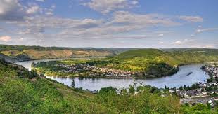 Die Grosse Rheinschleife In Boppard Boppard Reiseziele Rheine