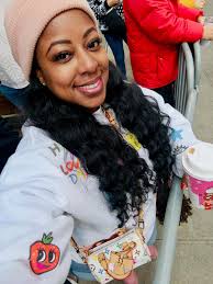 Me and my Momma were “Decking These Halls” today. 🎄🎁✨ Shout-out to the  incomparable and crazy talented @cfrostphotography for capturing our  moment. Happy Holidays Everyone!🤎❤️🤎