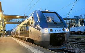Photo 10 septembre : en Bretagne la SNCF prvoit un trafic de TER ...
